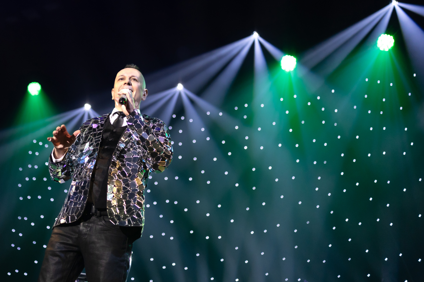 Pirate swing band Gala 2025: jak se dělá entertainment (recenze)