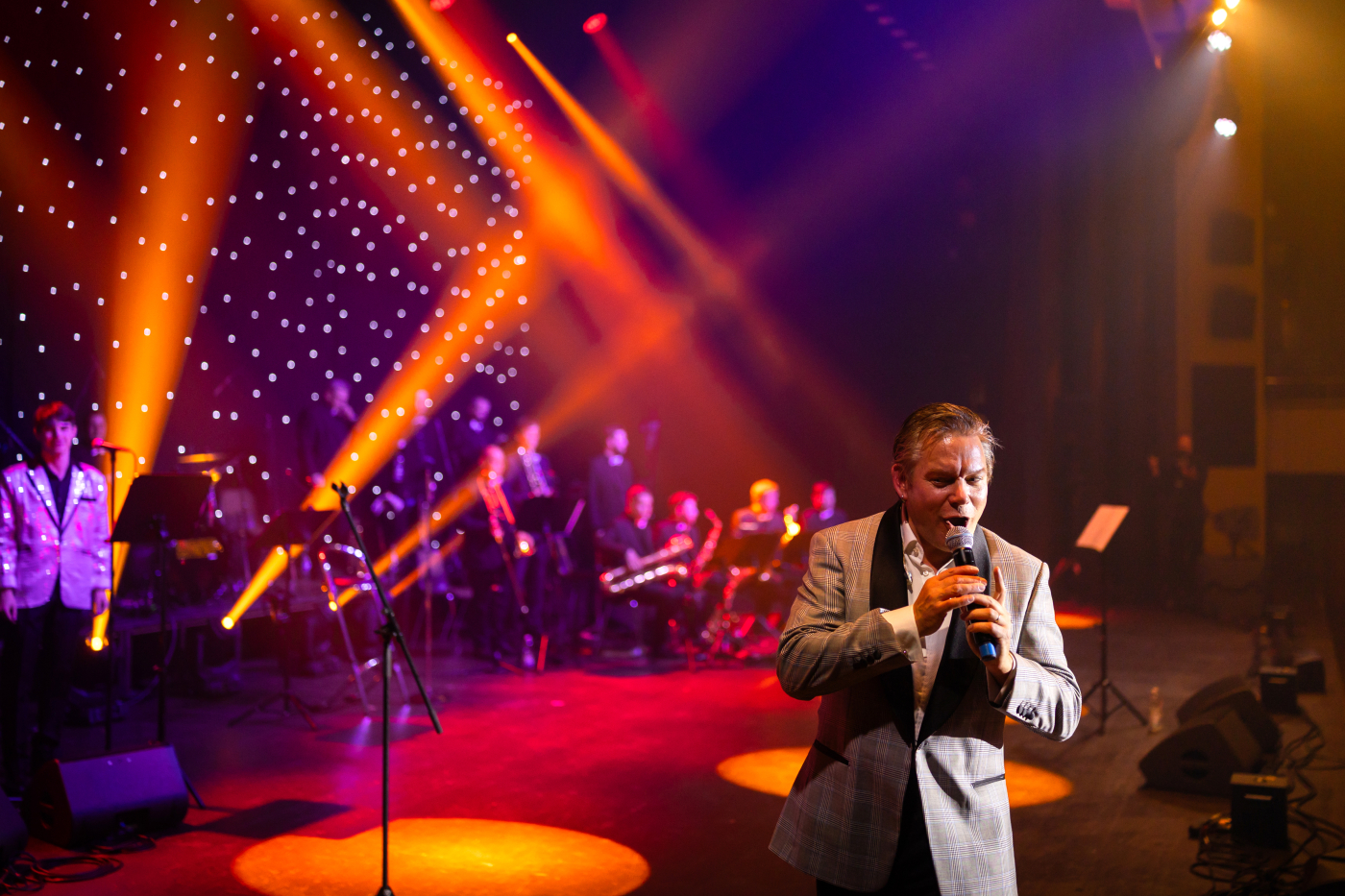 Pirate swing band Gala 2025: jak se dělá entertainment (recenze)